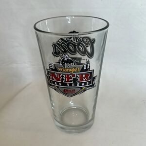 Wrangler NFR Las Vegas Beer Mug Glass 2011 Coors Banquet 16 Ounces Bar 6 In Tall